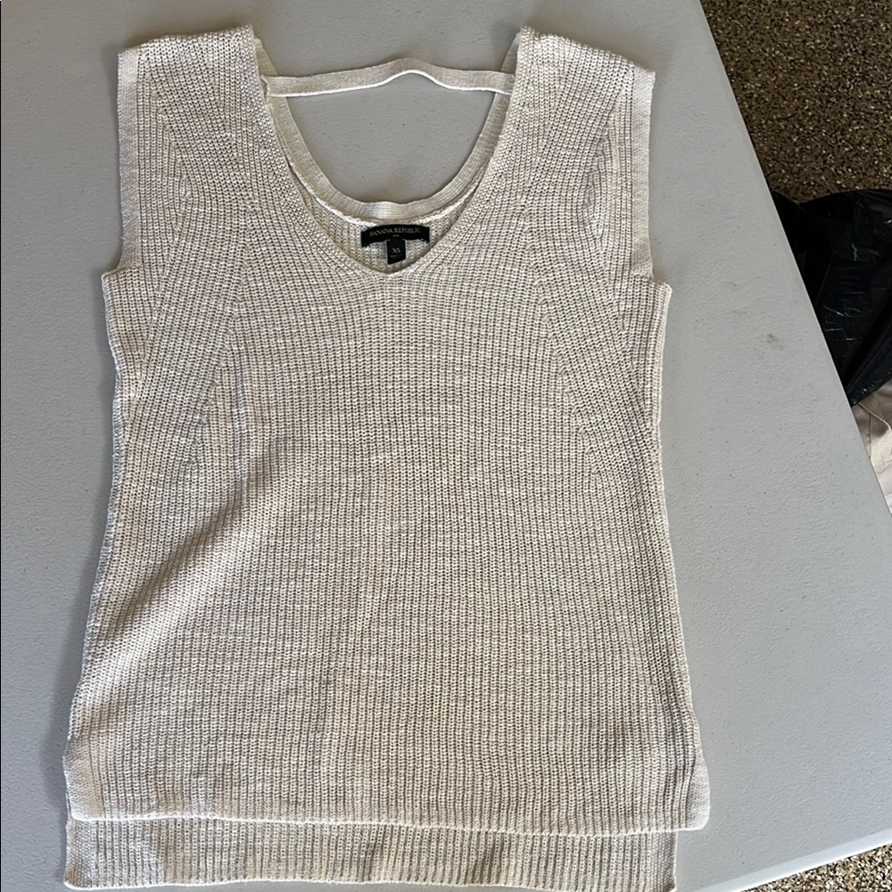 Banana Republic Cream Ribbed Sleeveless Tank Top
